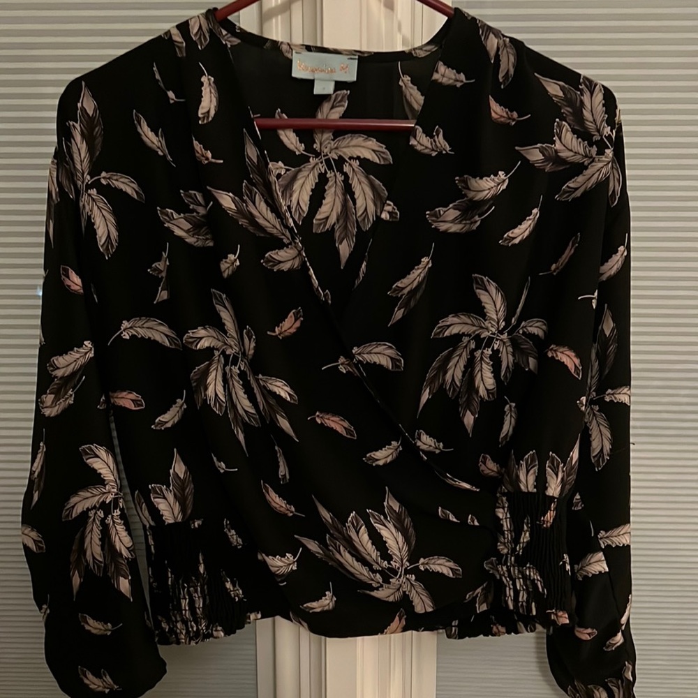 Women’s cropped blouse